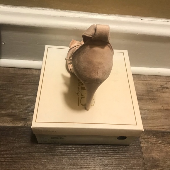 NIB VICES HEELS - Picture 3 of 6